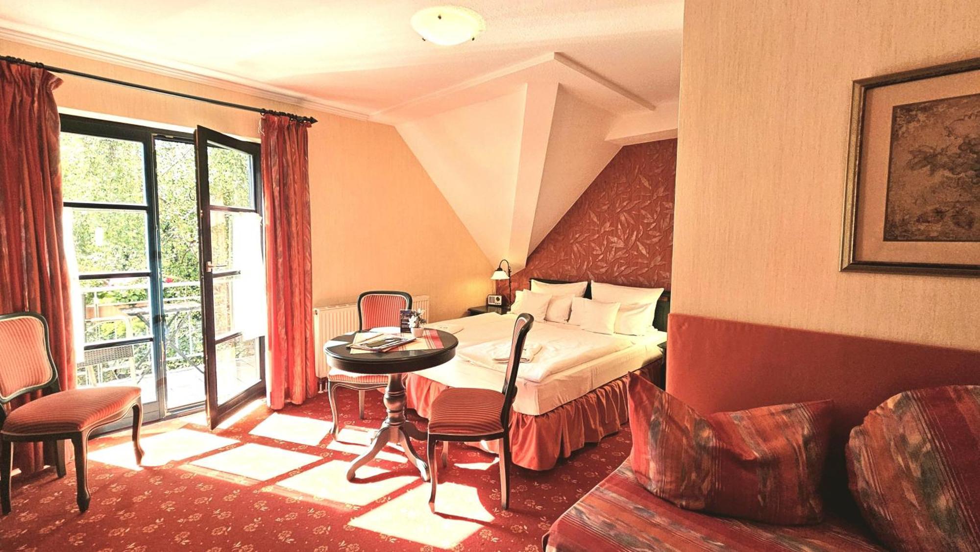 Hotel Godewind Thiessow Bagian luar foto