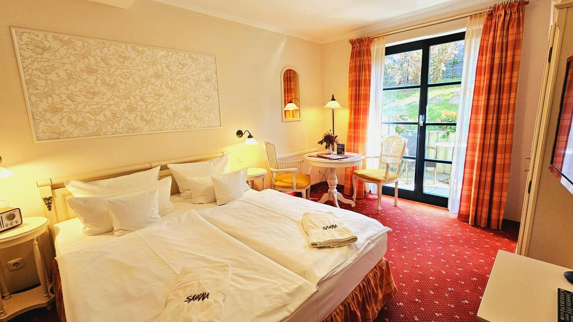 Hotel Godewind Thiessow Bagian luar foto
