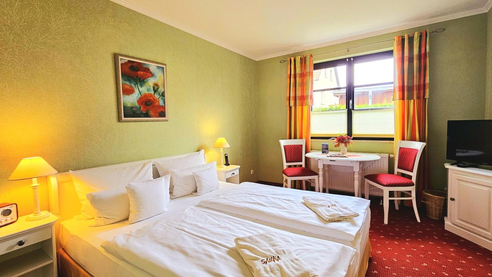 Hotel Godewind Thiessow Bagian luar foto