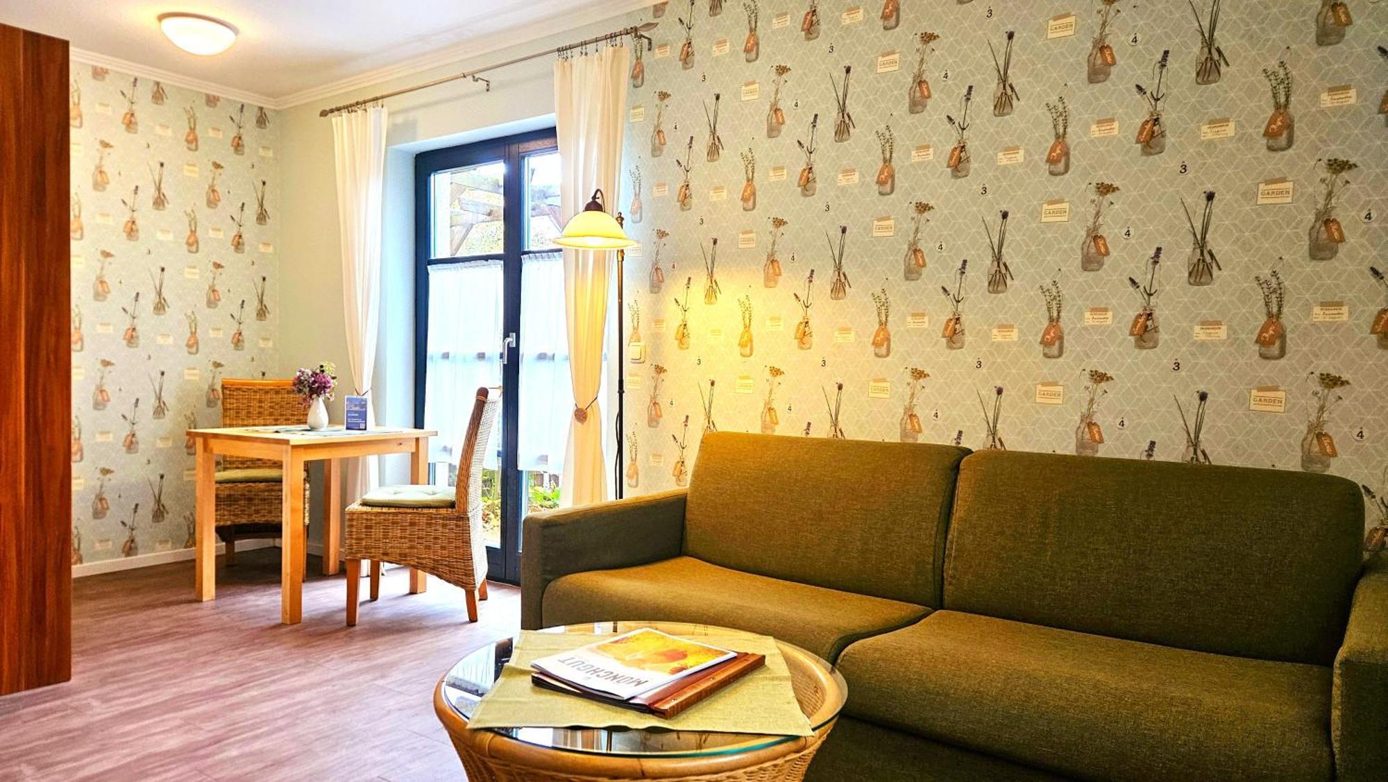 Hotel Godewind Thiessow Bagian luar foto