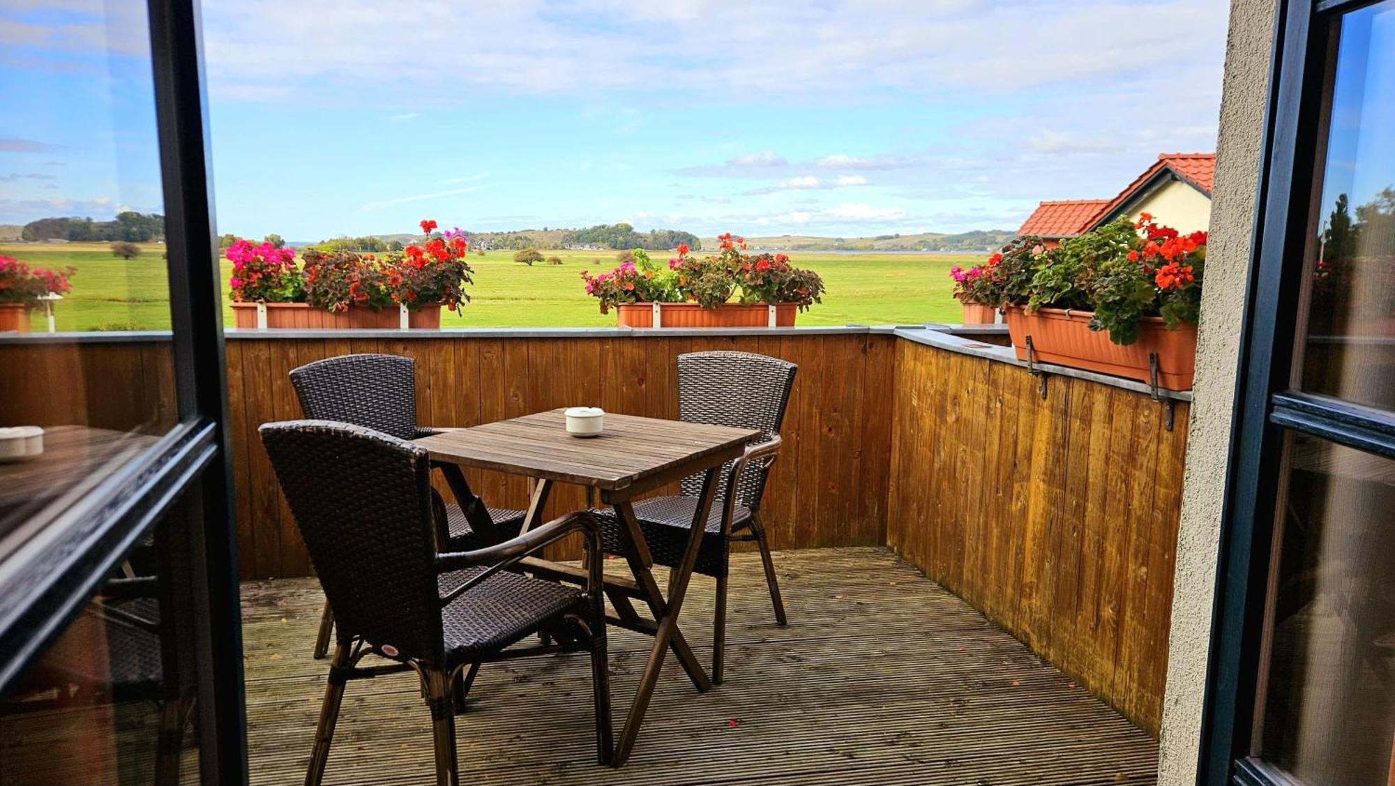 Hotel Godewind Thiessow Bagian luar foto